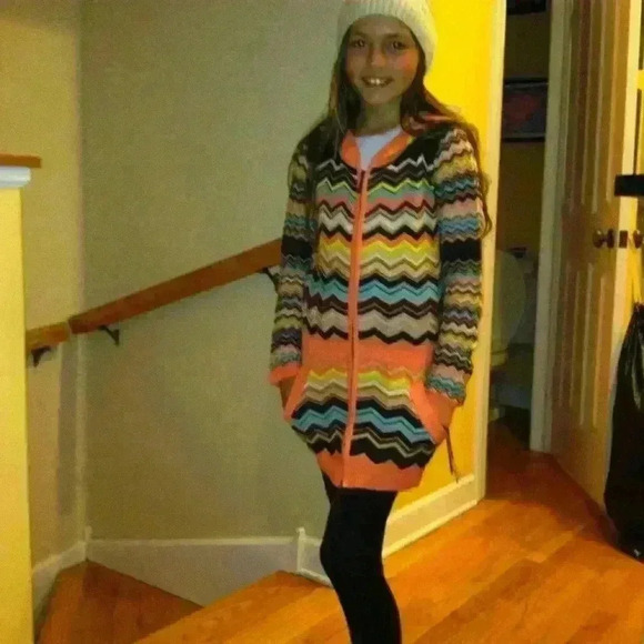 MISSONI Zig Zag Long Sleeve Hooded Girls Cardigan sz large perfect condition - Picture 2 of 3